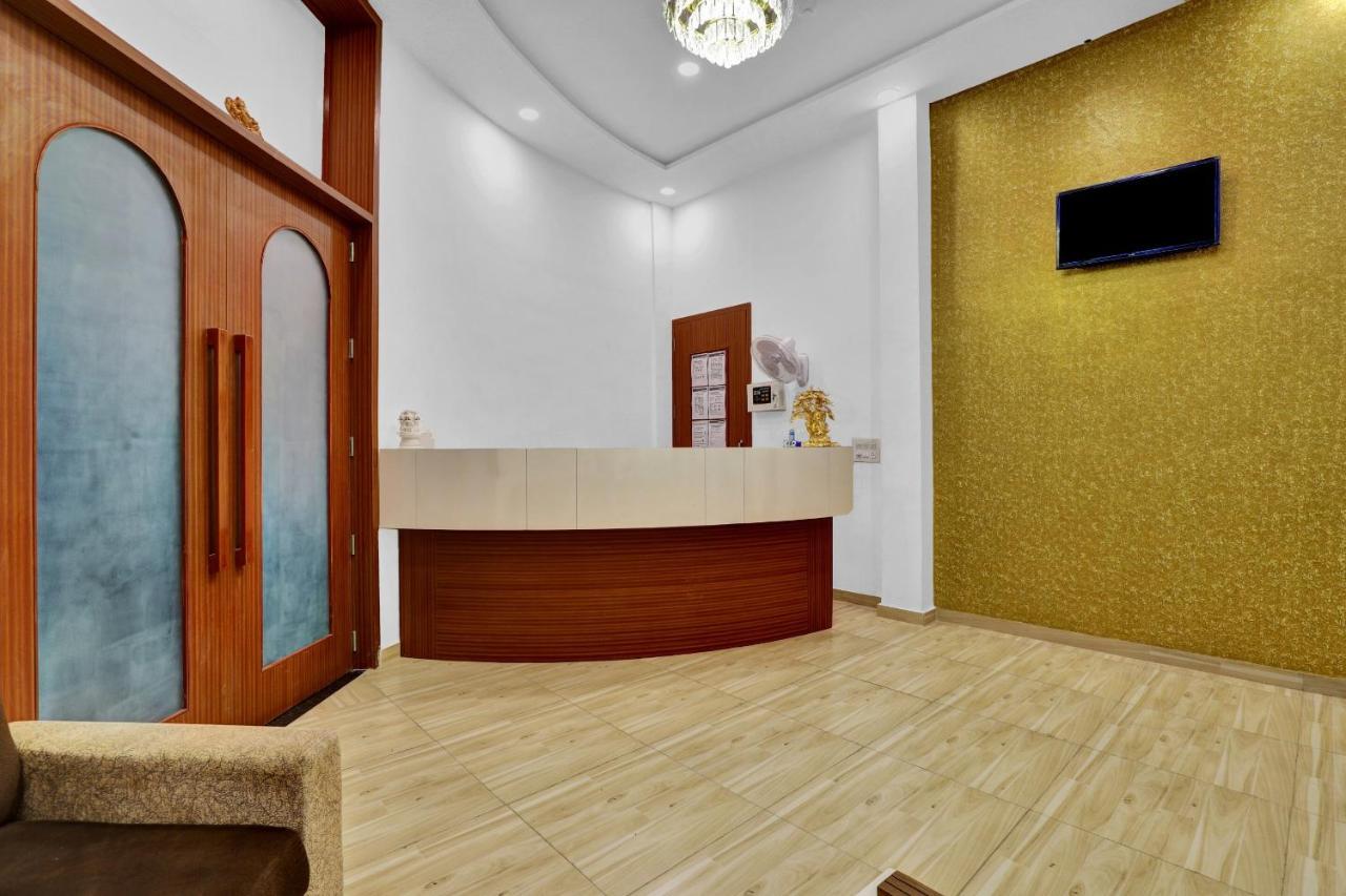 Collection O 83344 Hotel New River Rajkot Exterior foto